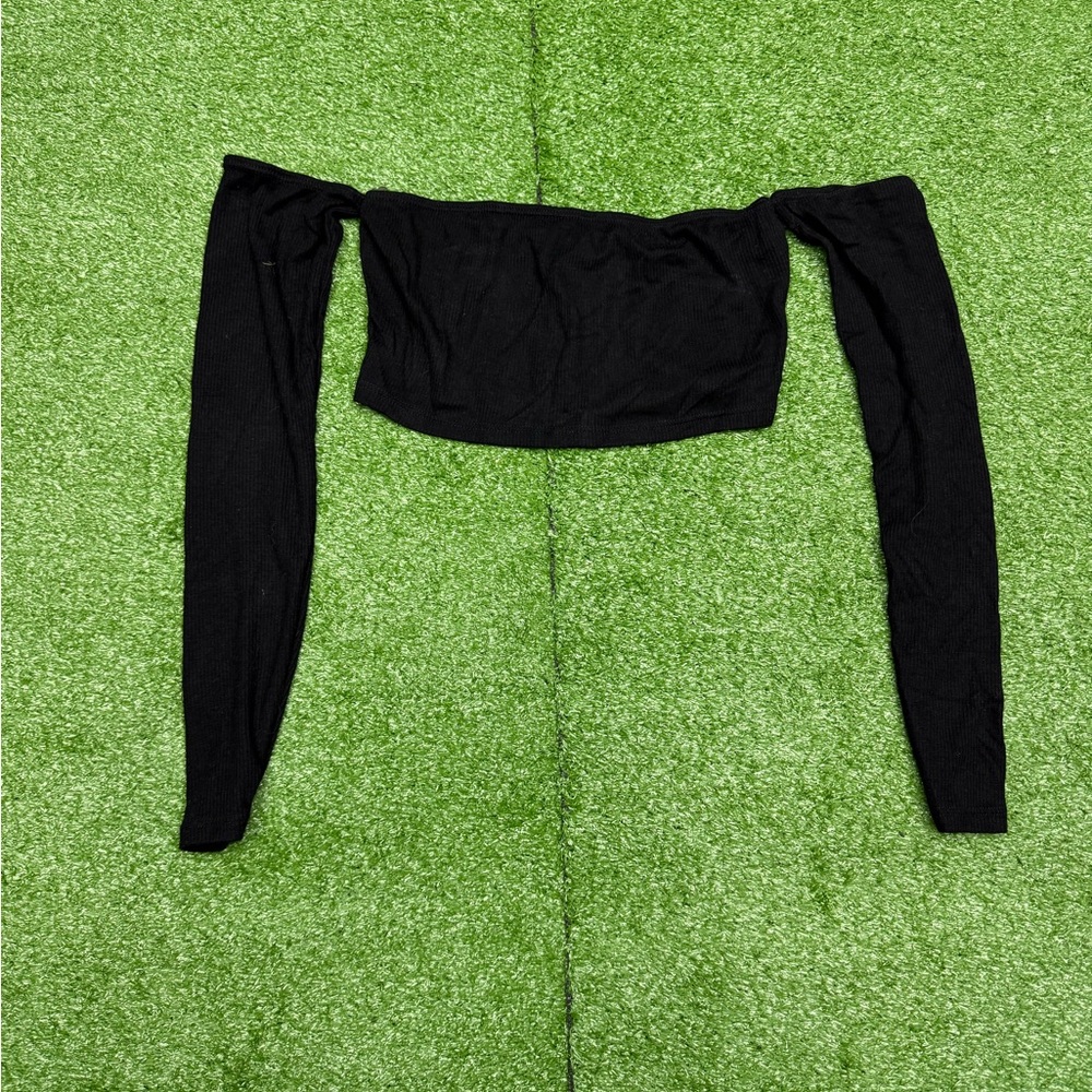 Elegant Black Long Sleeve Crop Top